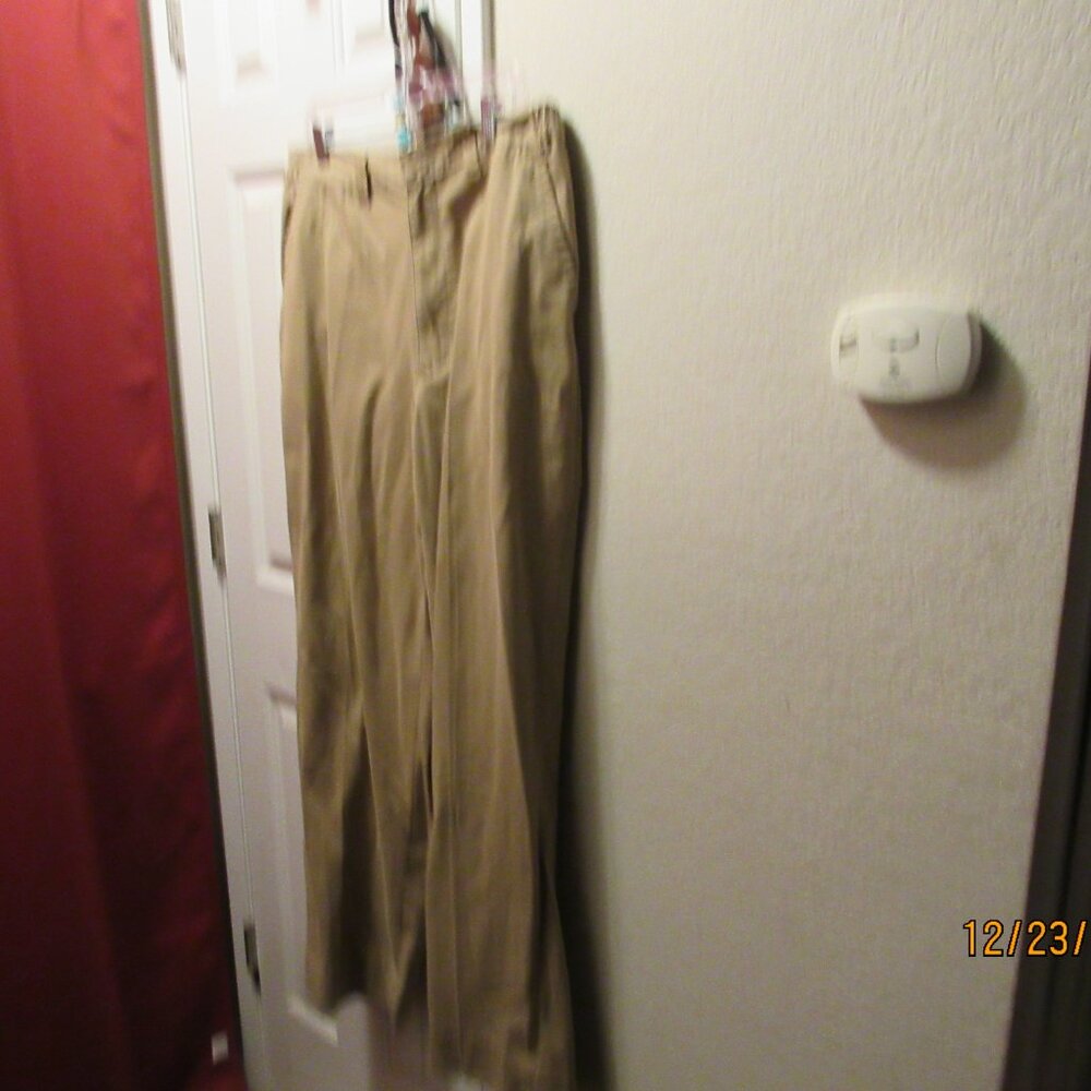 #560  MEN'S 100% COTTON TAN PANTS BY KING SIZE (SIZE 36X40)